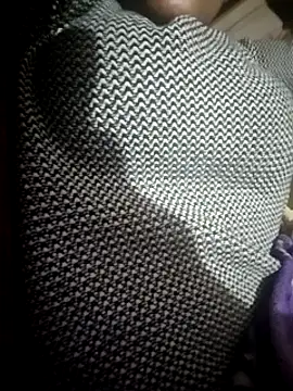 Snapshot of Looliya02 chatting on 03-05-25, 08:32 Looliya02 online show from 03-05-25, 08:32