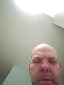 Snapshot of hoodratoui chatting on 12-16-25, 07:13 hoodratoui online show from 12-16-25, 07:13