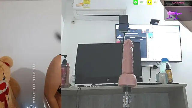 Snapshot of mariana_1_ chatting on 02-12-25, 07:44 mariana 1  online show from 02-12-25, 07:44