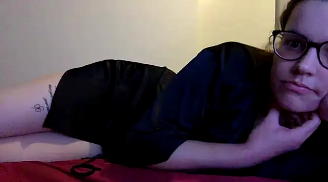 LolaGuess online show from 02-09-25, 05:54