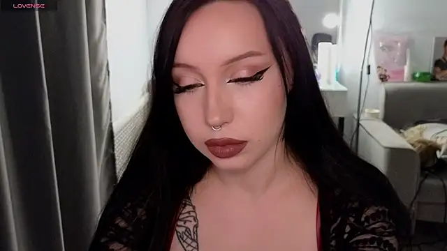 Snapshot of MoranaMissGod chatting on 10-15-25, 07:03 MoranaMissGod online show from 10-15-25, 07:03