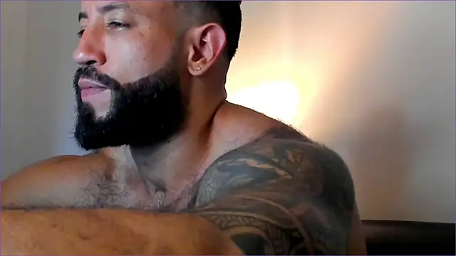 BradLeon  online show from 10-15-25, 01:00