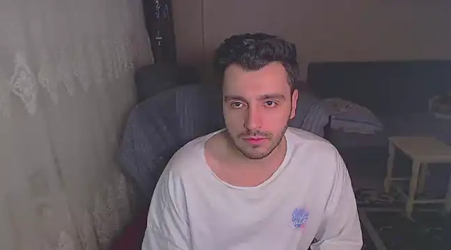 handsomeee04 online show from 02-03-25, 12:47