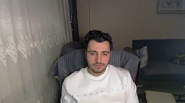 handsomeee04 online show from 02-09-25, 12:39