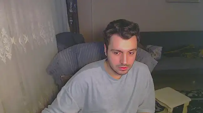 handsomeee04 online show from 02-13-25, 11:47