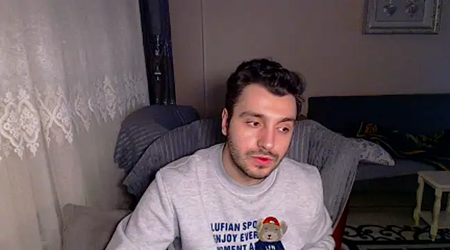 handsomeee04 online show from 02-19-25, 10:09