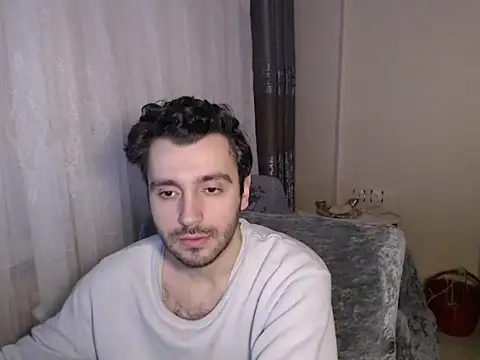 handsomeee04 online show from 04-13-26, 10:37