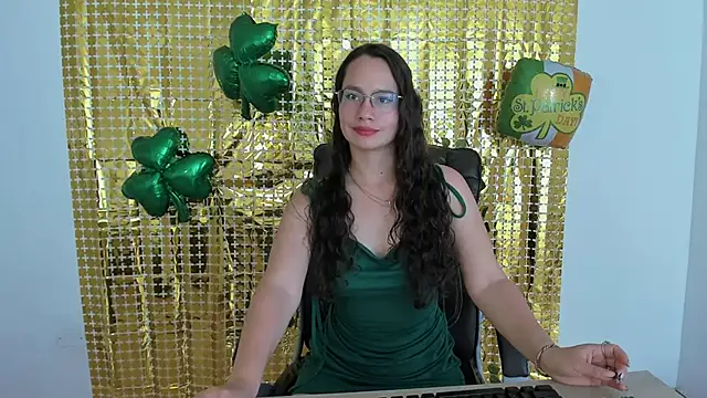 Snapshot of emmaTorres1 chatting on 03-17-25, 07:26 emmaTorres1 online show from 03-17-25, 07:26