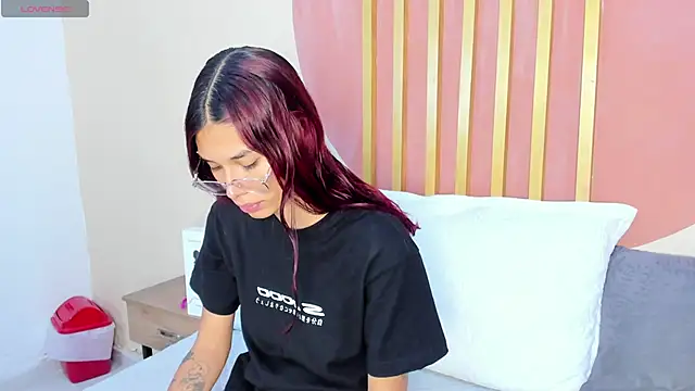 Nicole Angels  online show from 09-17-25, 07:59