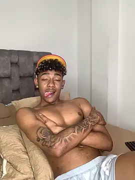 Boy cock18 online show from 01-29-25, 06:43