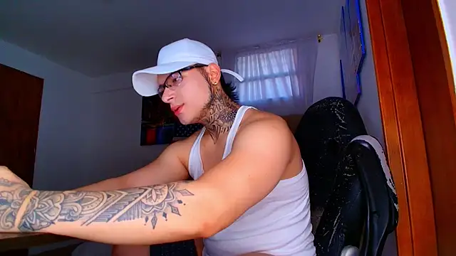 DennisWalkerr online show from 09-23-25, 10:24