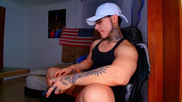 DennisWalkerr online show from 11-08-25, 11:47