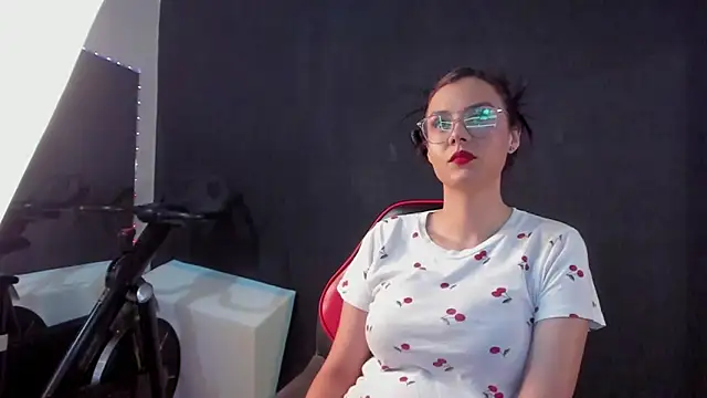 Snapshot of Abril_jones10 chatting on 12-30-24, 01:58 Abril jones10 online show from 12-30-24, 01:58