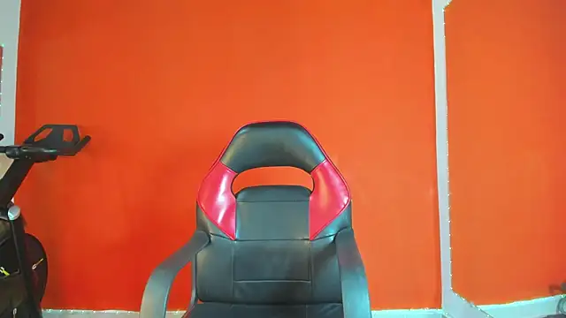 Snapshot of Abril_jones10 chatting on 02-16-25, 06:21 Abril jones10 online show from 02-16-25, 06:21