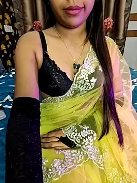 Snapshot of Little__Lia chatting on 03-06-25, 03:02 Little  Lia online show from 03-06-25, 03:02