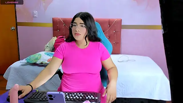 mia18 queen online show from 12-31-24, 02:19