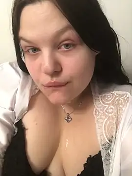 Snapshot of Charlotte_Ros chatting on 02-07-25, 01:36 Charlotte Ros online show from 02-07-25, 01:36