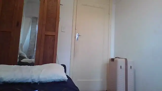 Snapshot of EROTIC_BARBIE28 chatting on 11-28-25, 06:05 EROTIC BARBIE28 online show from 11-28-25, 06:05