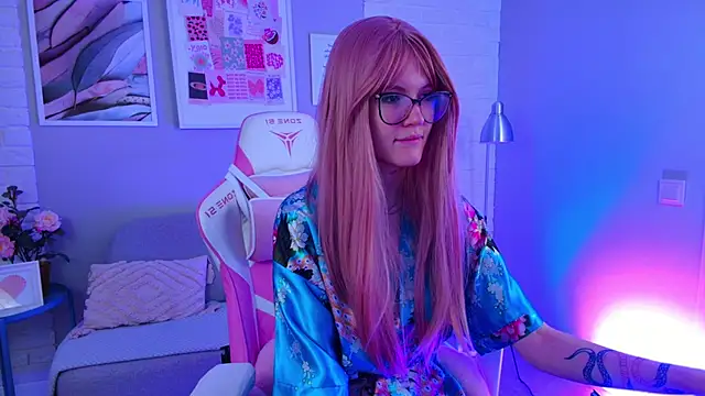 Snapshot of NellieLoyns chatting on 02-09-25, 04:29 NellieLoyns online show from 02-09-25, 04:29