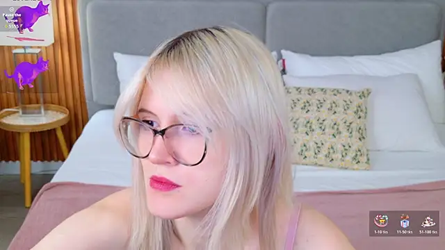 Snapshot of NellieLoyns chatting on 11-19-25, 05:13 NellieLoyns online show from 11-19-25, 05:13