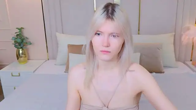 Snapshot of NellieLoyns chatting on 12-04-25, 05:21 NellieLoyns online show from 12-04-25, 05:21