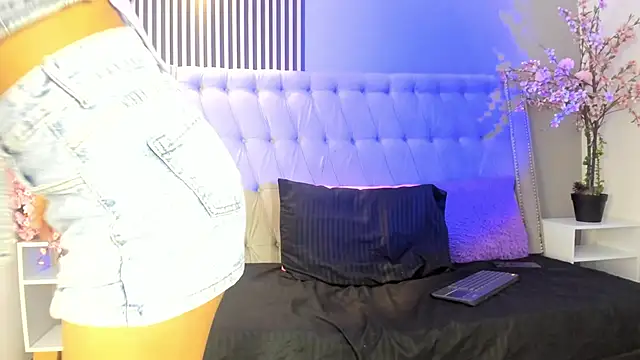 GysellHanson online show from 11-26-25, 12:06