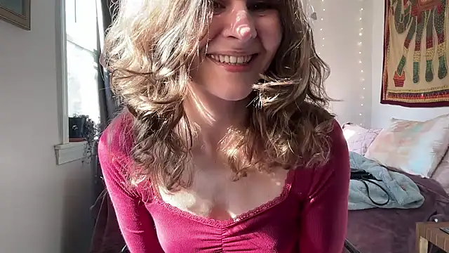 Snapshot of leahsparkles chatting on 02-21-25, 02:48 leahsparkles online show from 02-21-25, 02:48