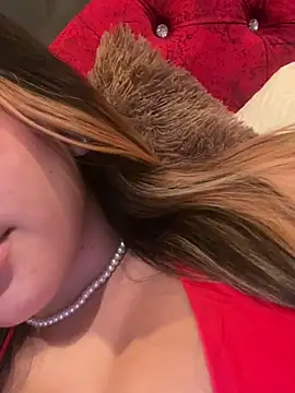 Snapshot of Mariapaula chatting on 02-23-25, 09:59 Mariapaula online show from 02-23-25, 09:59