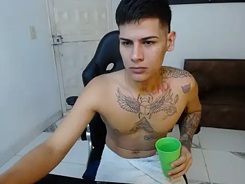 Clyde019 online show from 12-22-24, 10:17