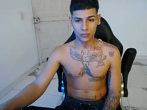 Clyde019 online show from 12-28-24, 02:21