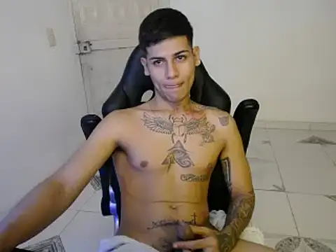 Clyde019 online show from 12-31-24, 01:15