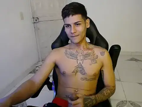 Clyde019 online show from 01-01-25, 12:00