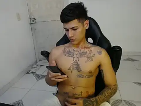 Clyde019 online show from 01-03-25, 12:54