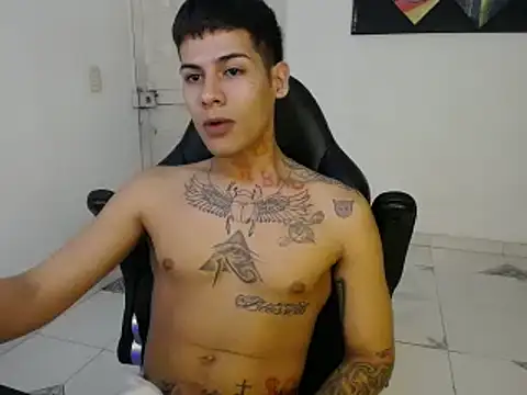 Clyde019 online show from 01-05-25, 04:47