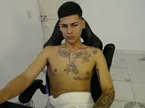 Clyde019 online show from 01-18-25, 03:16