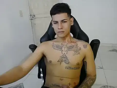 Clyde019 online show from 01-21-25, 04:05