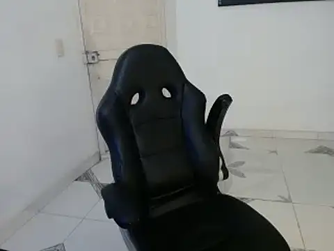 Clyde019 online show from 01-26-25, 03:47