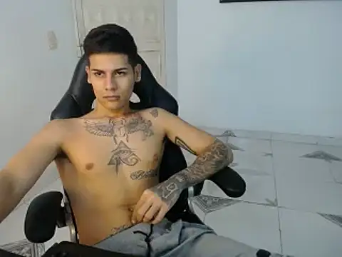 Clyde019 online show from 02-04-25, 05:34