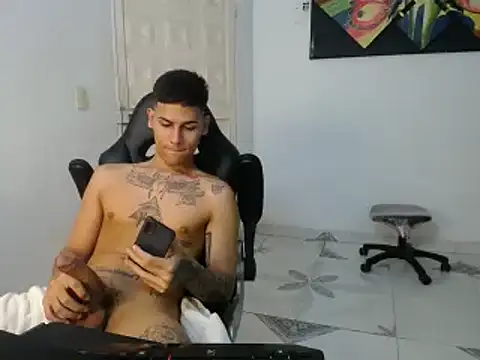 Clyde019 online show from 02-07-25, 01:15