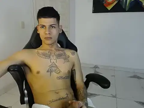 Clyde019 online show from 02-10-25, 05:41