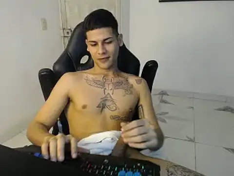 Clyde019 online show from 02-14-25, 02:07