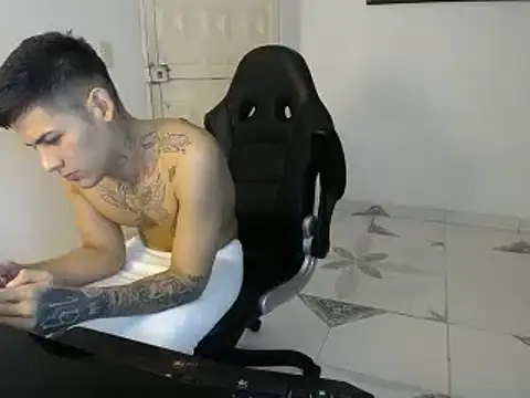 Clyde019 online show from 02-14-25, 05:09