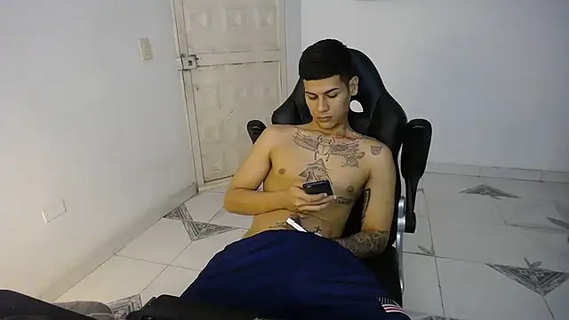 Clyde019 online show from 02-20-25, 08:03