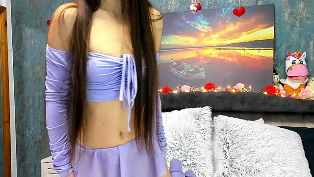 Snapshot of EmaLowe chatting on 02-25-25, 04:35 EmaLowe online show from 02-25-25, 04:35