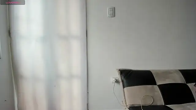 Sophia cyrus11 online show from 11-16-25, 06:24