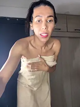 Ebonyxprincess  online show from 10-21-25, 08:53