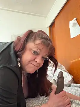 Snapshot of Luciouslouise72@xh chatting on 09-12-25, 10:21 Luciouslouise72xh online show from 09-12-25, 10:21