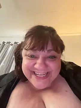 Snapshot of Luciouslouise72@xh chatting on 09-26-25, 02:54 Luciouslouise72xh online show from 09-26-25, 02:54