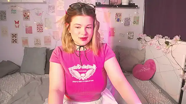 TessPleasure online show from 01-31-25, 02:28