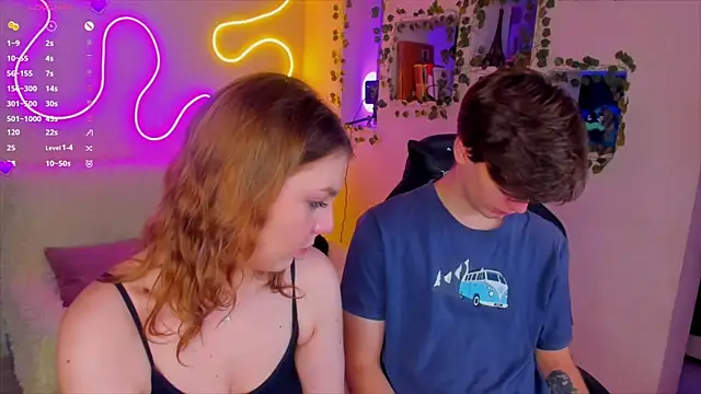 RobertAndLinela online show from 12-31-24, 01:08